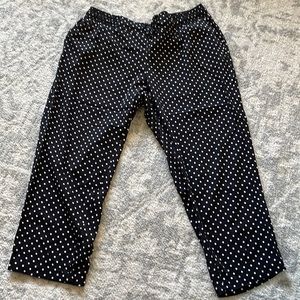 Torrid cropped pants. Size 1. Black with white polka dots.